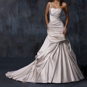 Maggie Sottero Fiorella White Satin Wedding Dress, Fit & Flare, Side Ruched